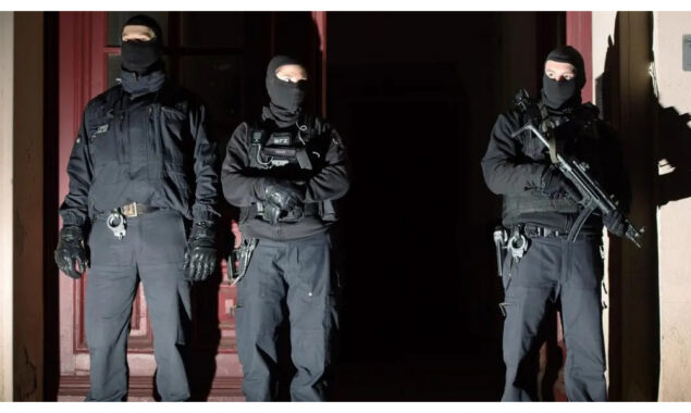 Dutch arrest Syrian-born man suspected of war crimes