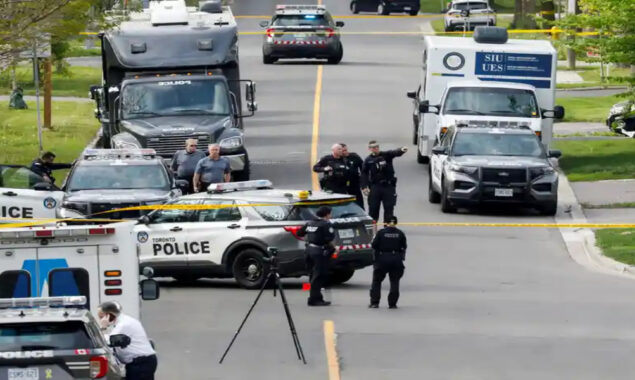 Canada police shoot man in Toronto