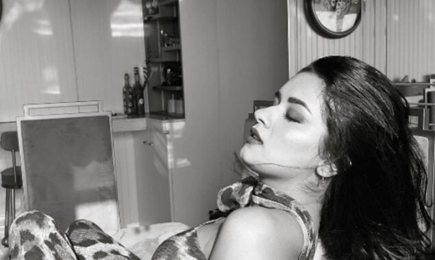 Avneet Kaur looks attractive in black and white bold photoshoot