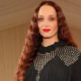 Pregnant Sophie Turner wore high-fashion slides