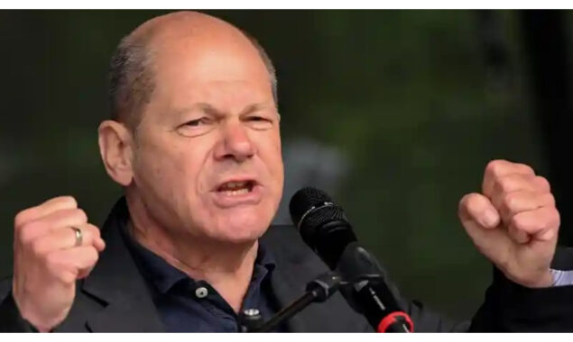 Scholz defends Ukraine policies