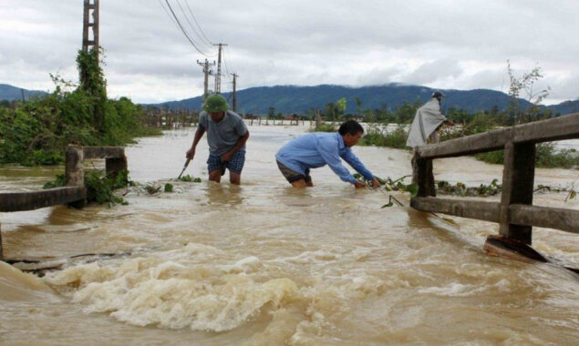 Heavy rains in Vietnam produce landslides ,floods, killing four people