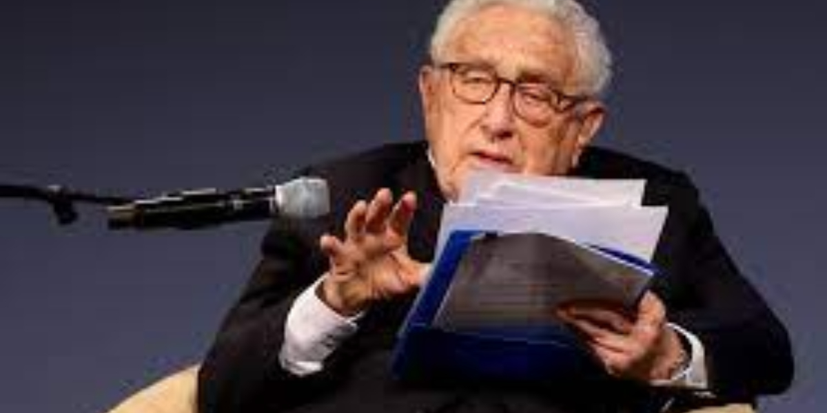 On Kissinger's statement, the US Department of State says: "Only Ukraine has the right to select its own future."
