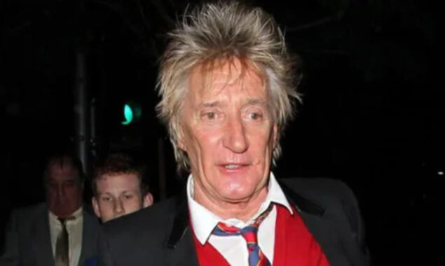 Rod Stewart joked that his and Queen Elizabeth’s hairstyles are same