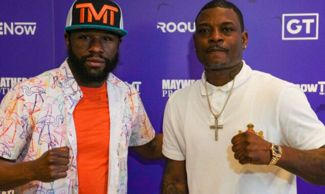 Floyd Mayweather goes the full distance against Don Moore