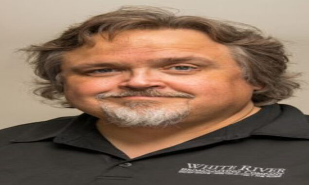 A man accused of murdering his wife in Indiana has advanced to the primary election.