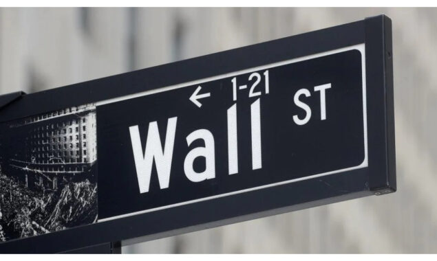 US stocks fall as Target plunges on weak results