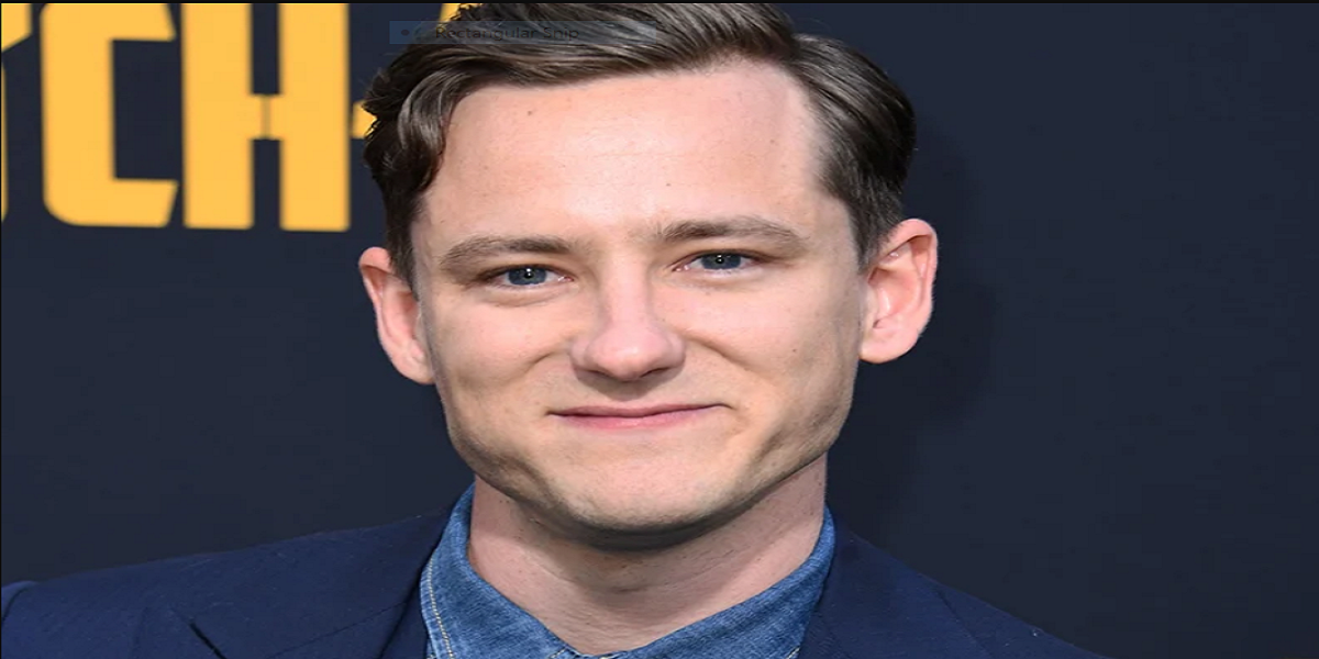 Lewis Pullman