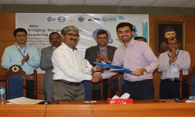 MUET, Smart Mentor sign MoU to deepen cooperation on alumni engagement