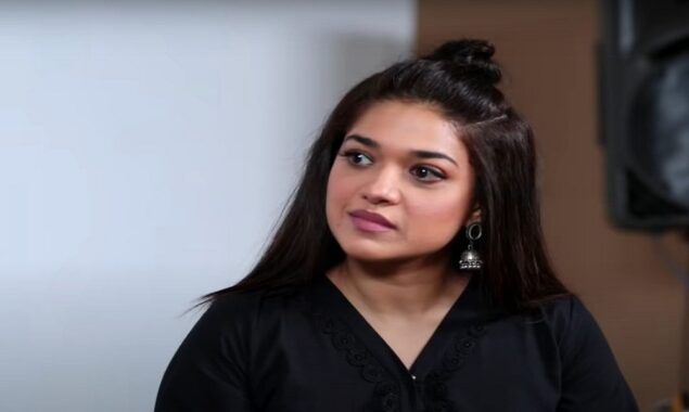 Sanam Jung Discovers the Beauty of Turkey with Her Family