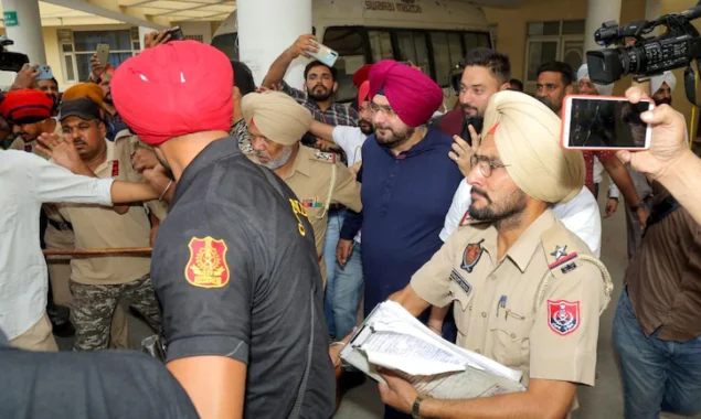 Navjot Sidhu, Given 1 Year Jail By Supreme Court In Road Rage Case