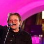 U2’s Bono gives ‘freedom’ concert in Kyiv metro