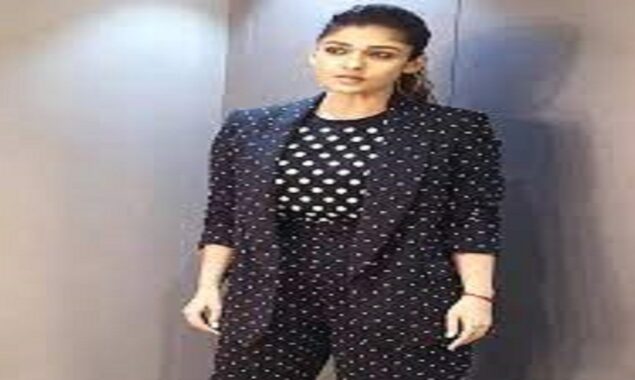 Nayanthara photographed  in Mumbai city during Jawan film production