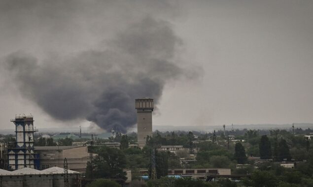 Russia tightens grip on key cities as battle for Donbas rages