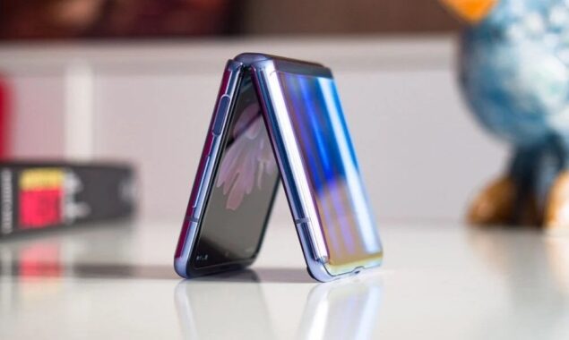 Samsung Galaxy Z Flip4