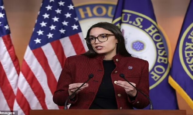 Alexandria Ocasio-Cortex replies to Musk’s joke ‘stop hitting on me’ on Twitter