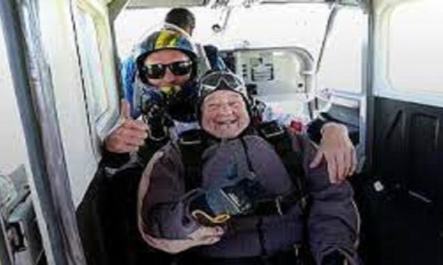 103 year old woman becomes worlds oldest parachuter