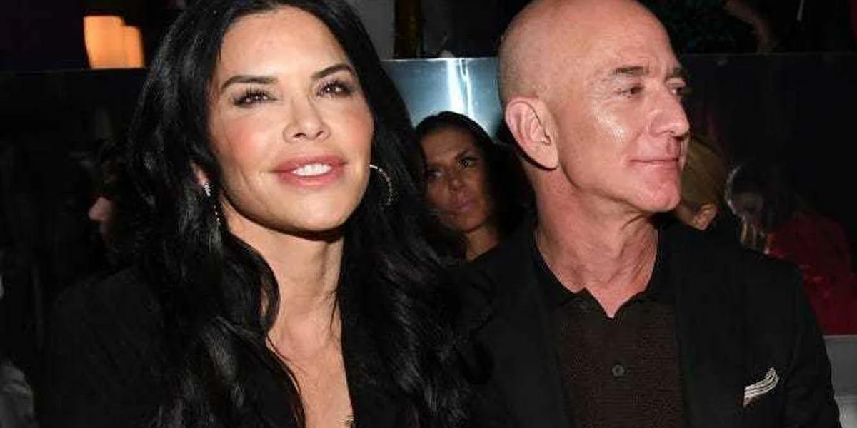 Jeff Bezos and girlfriend Lauren Sanchez