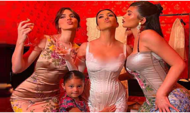 Kourtney Kardashian delights fans by sharing an amazing bonding moment with her sisters and niece