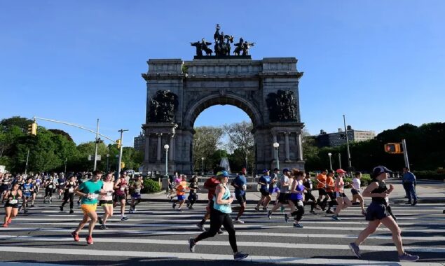 Marathon runner collapses at finish line and dies due to harsh weather