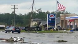 Michigan; Gaylord tornado wreaks havoc, kills 1 with several injuries