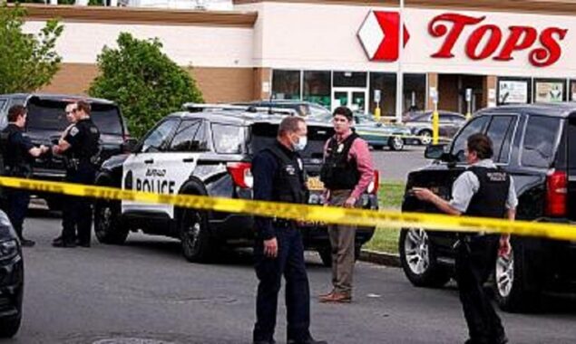 U.S. white gunman arraigned hours after mass shooting