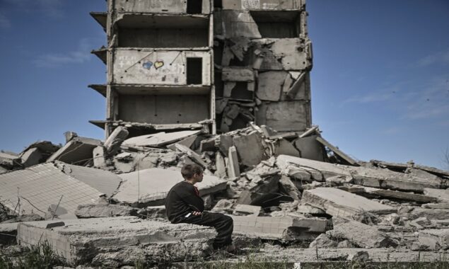 ﻿Russia presses Donbas assault, claims capture of key town