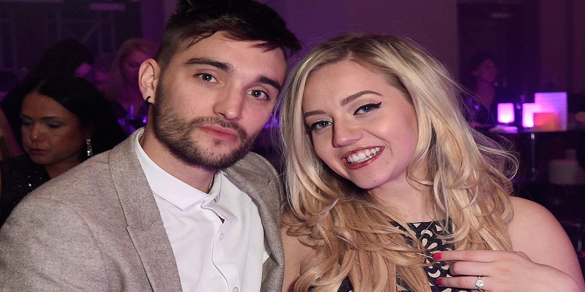 tom-parker-with-wife