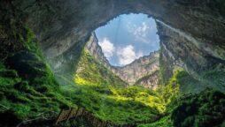 China: Forest discovery amazing  Giant sinkhole 630 feet (192 meters) deep
