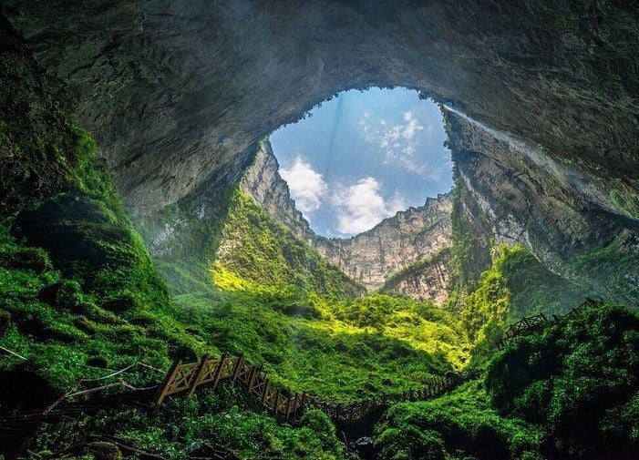 Forest discovery amazing Giant sinkhole 630 feet (192 meters) deep