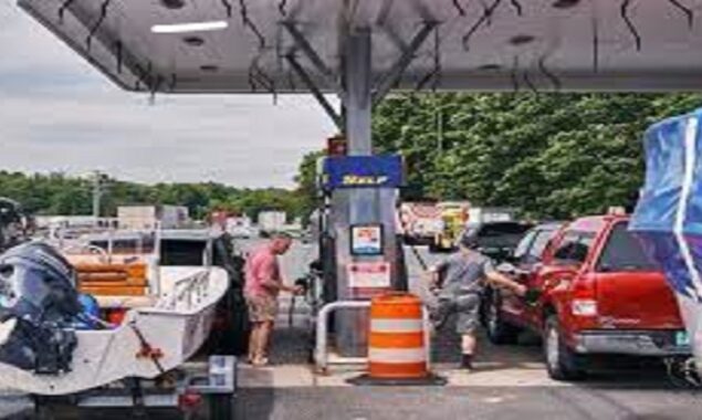Gas prices hit new highs as summer driving season starts