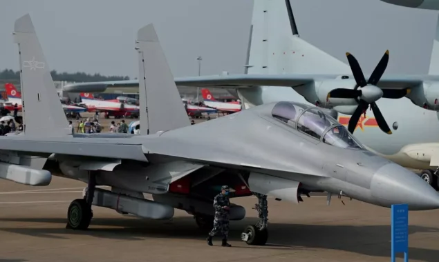 Chinese fighter jet