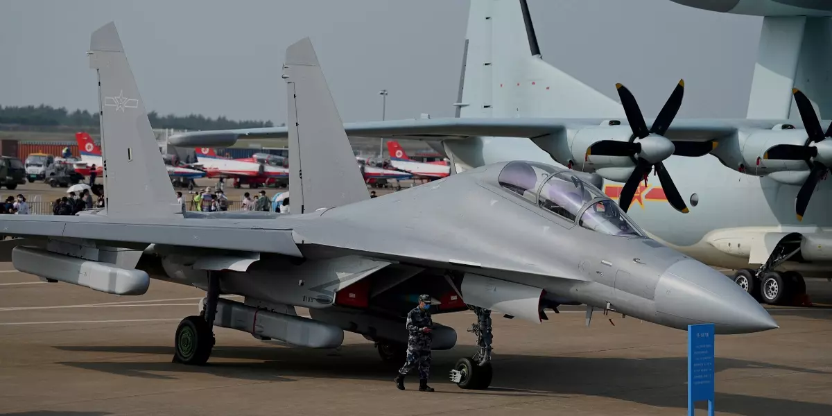 Chinese fighter jet