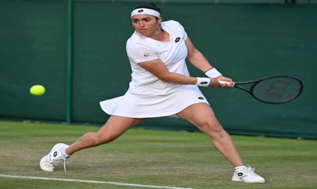 Jabeur continues strength to flood into third round at Wimbledon