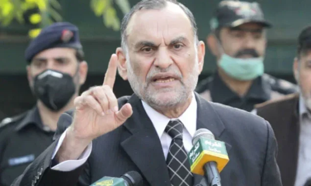 Azam Swati to approach magistrate after police refuse to register case