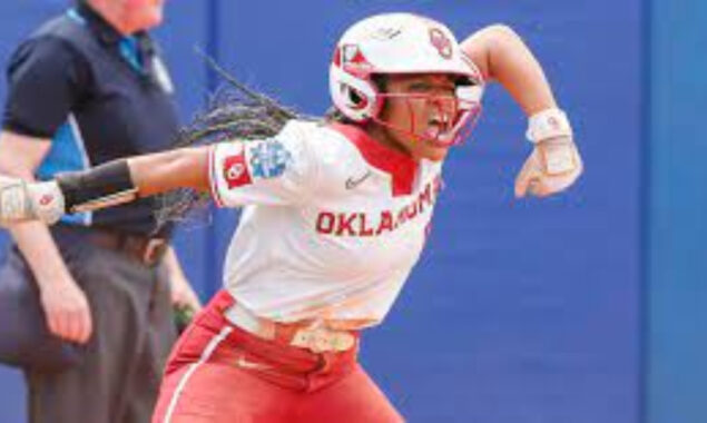 Oklahoma rolls past Northwestern 13-2, Texas next
