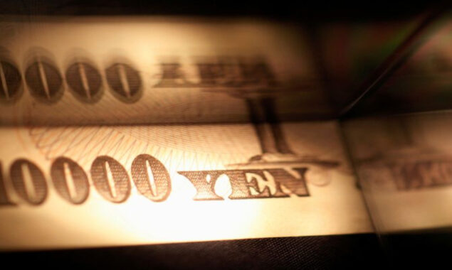 Yen slides as Europe prepares for rate climbs