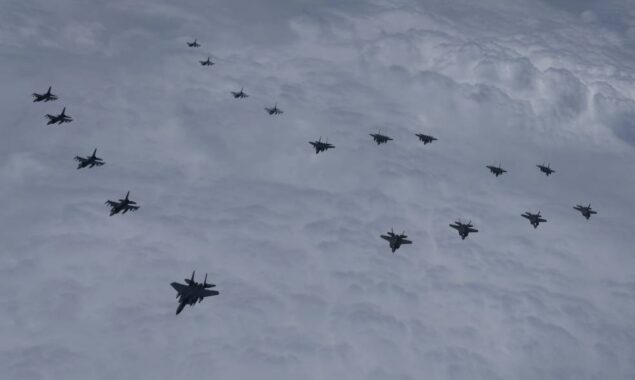 The United States and South Korea fly 20 fighter jets