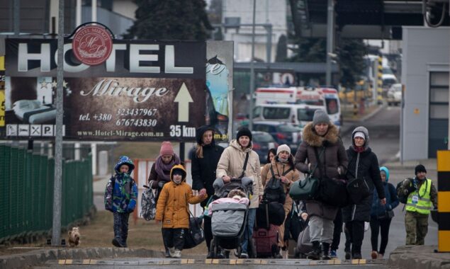 In Russia, Ukrainians support Moscow but regret the refugee camps