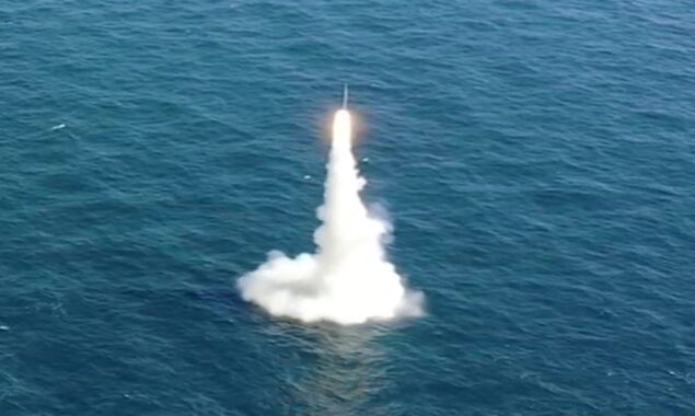 The US and South Korea have launched missiles into the sea