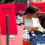 Consumers in Australia are in a bad mood as a result of rising prices