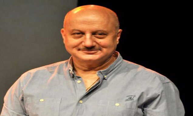 Anupam Kher and Amrish Puri sing about bald persons in an old video