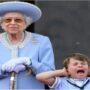 During the Queen’s balcony display, Prince Louis looked terrified: photos