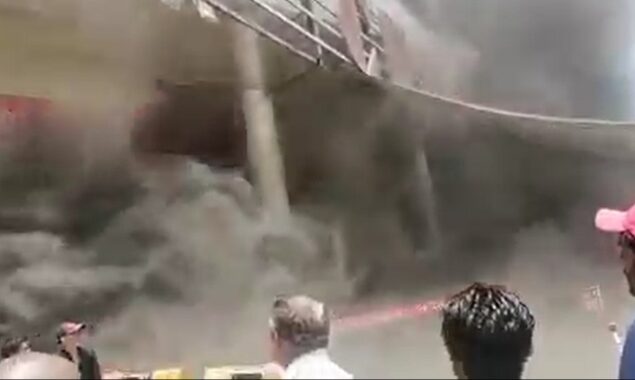 One dies, three pass out in Karachi fire incident