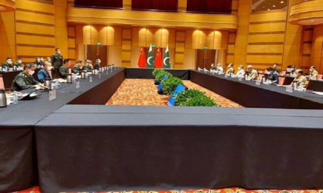 Pakistan, China vow to enhance cooperation at tri-service level