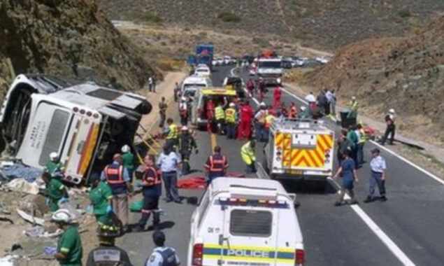 South Africa bus accident slain 15 people