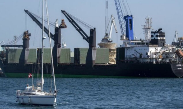 Ship carrying 7,000 tons of grain departs port in Ukraine