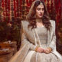 Kubra Khan looks beautiful & stylish in her latest bridal photoshoot