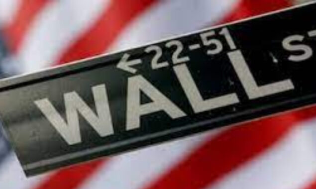 US stocks begin June on positive note