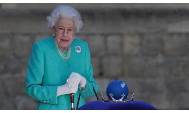 Queen Elizabeth to cede more territory